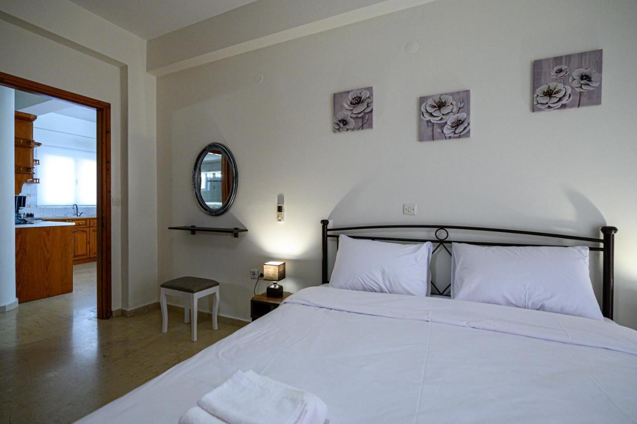 Oliva Apartment Kalamata Extérieur photo